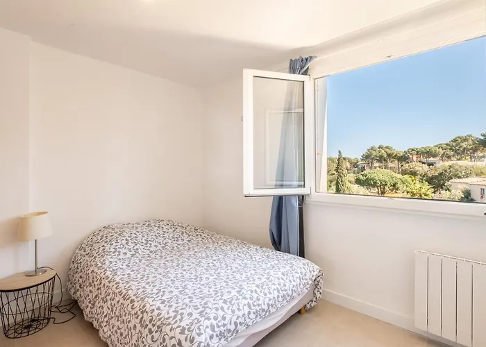 Lägenhet Giens - Vue / Marais - Refait A Neuf